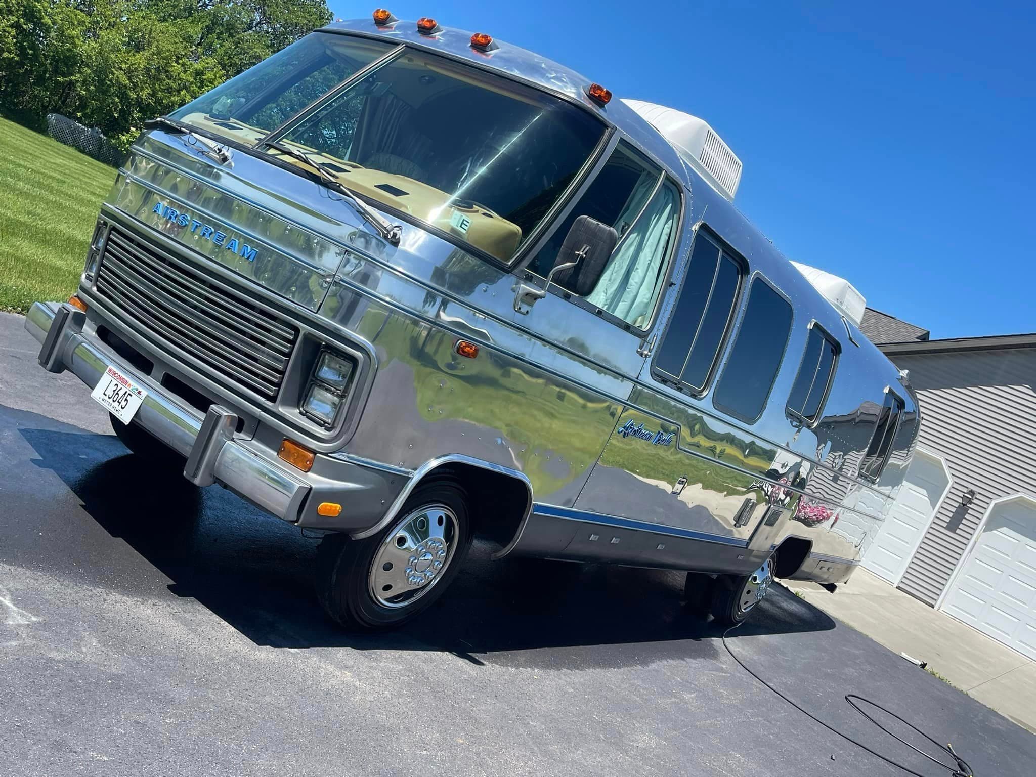 Auto Detailing - Vintage Airstream Motorhome front - Professional Detailing Wisconsin Dells